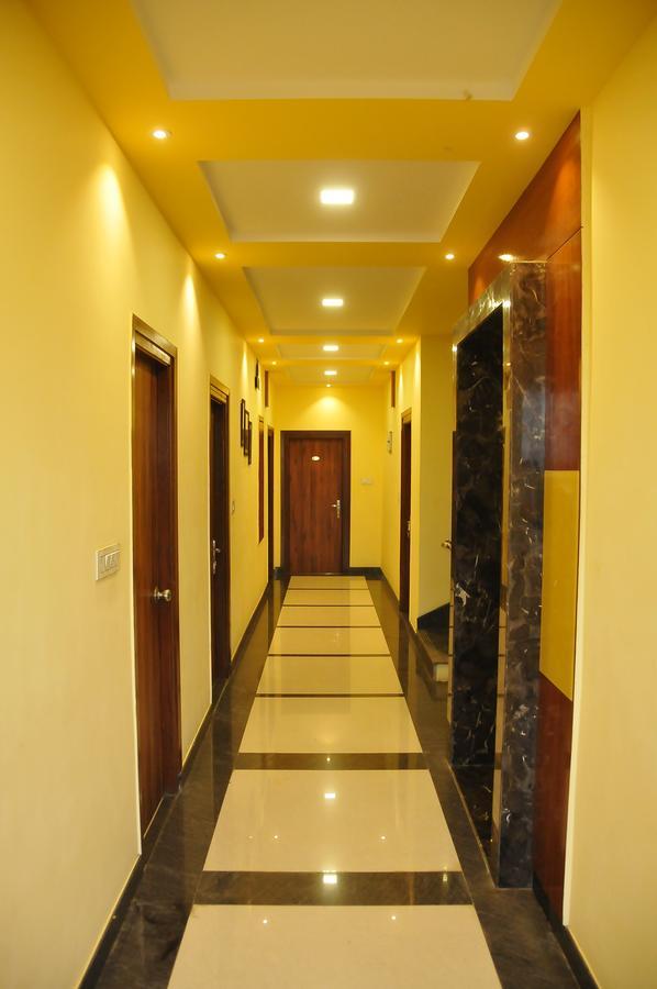 Hotel Pasupala Grand Анантапур Екстериор снимка