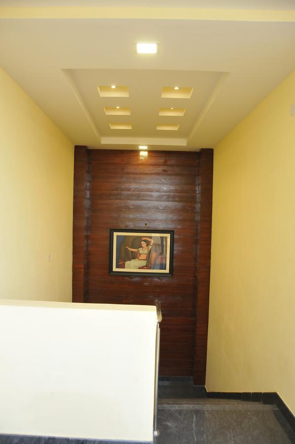 Hotel Pasupala Grand Анантапур Екстериор снимка